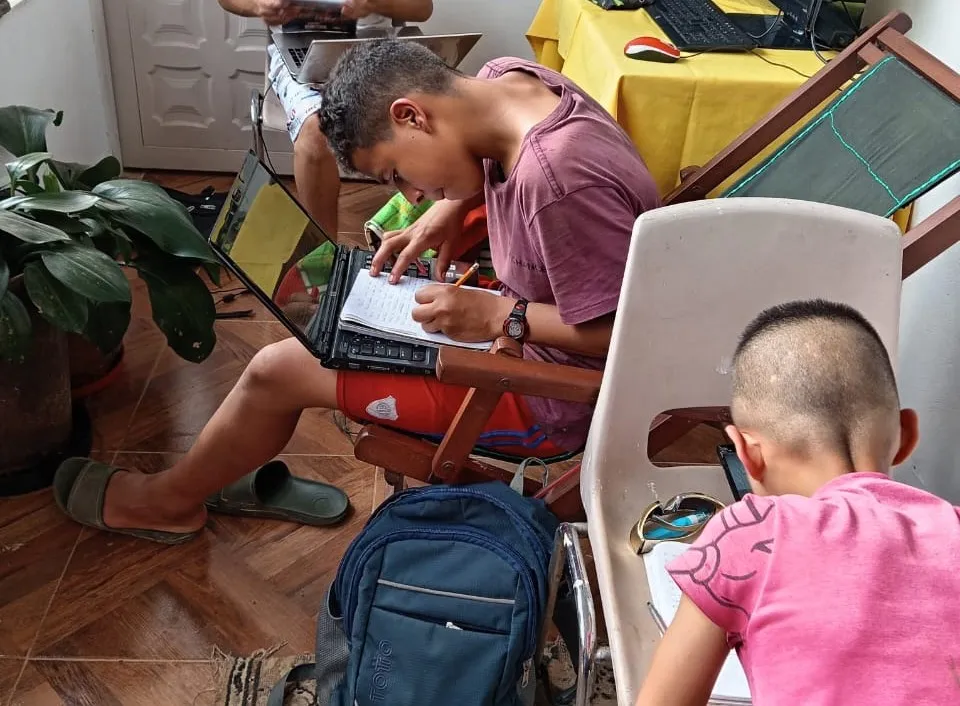 Imagen representativa de Donación de computadores en Fundación Reciclando Unidos